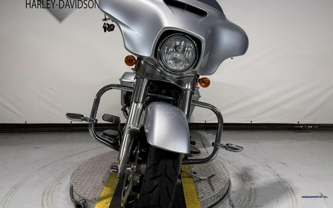 2014 Harley-Davidson® Street Glide® Brilliant Silver