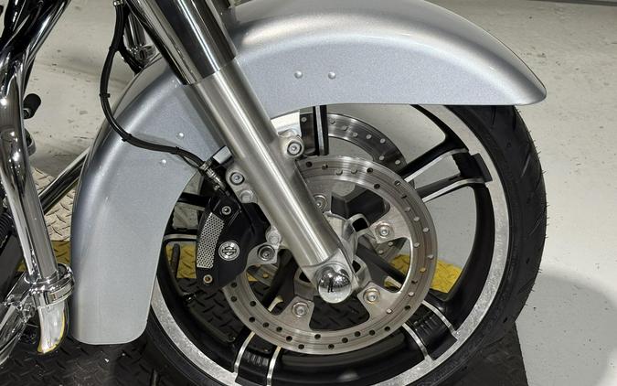 2014 Harley-Davidson® Street Glide® Brilliant Silver
