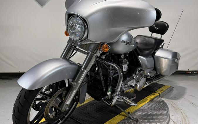 2014 Harley-Davidson® Street Glide® Brilliant Silver