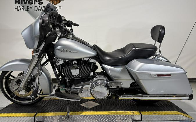 2014 Harley-Davidson® Street Glide® Brilliant Silver