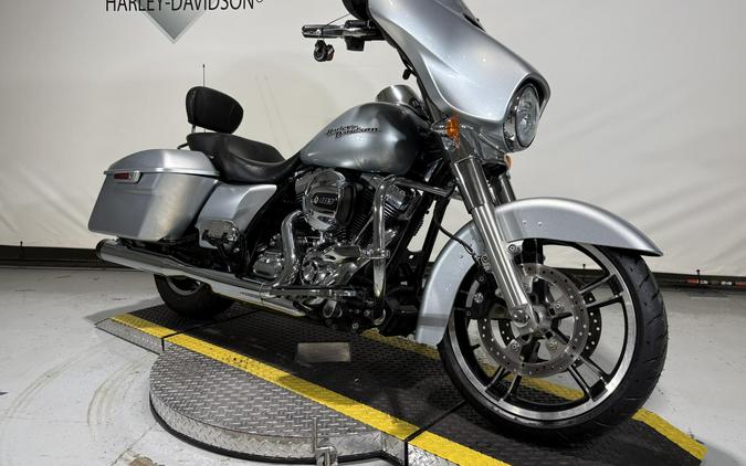 2014 Harley-Davidson® Street Glide® Brilliant Silver