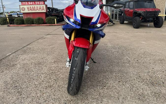 2027 Honda® CBR1000RR-R Fireblade SP