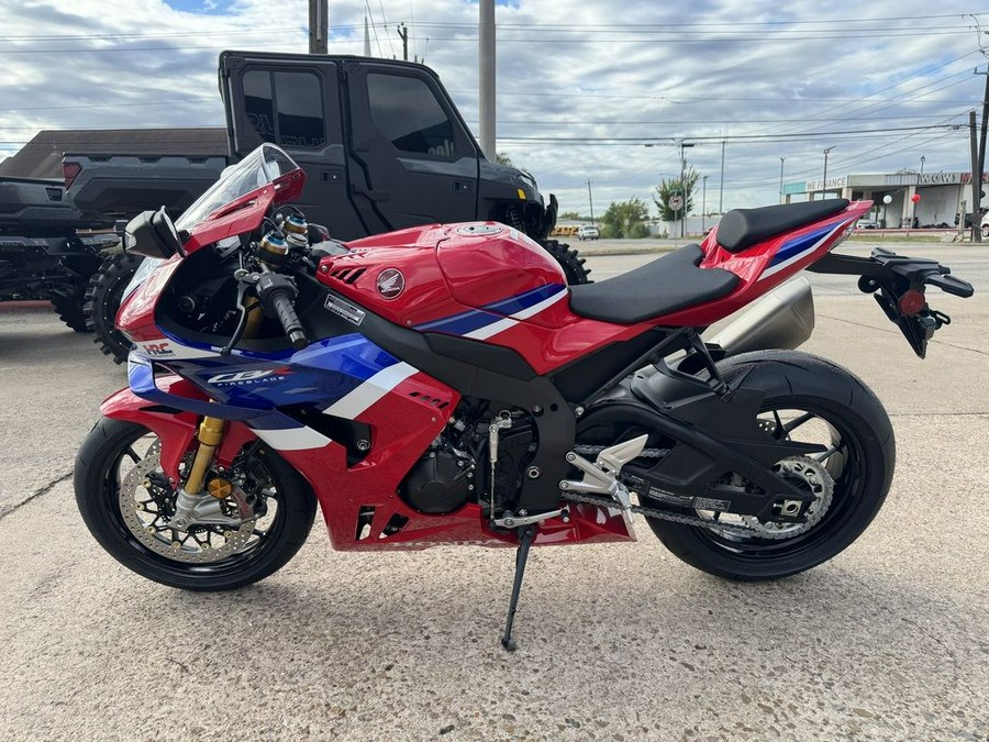 2027 Honda® CBR1000RR-R Fireblade SP
