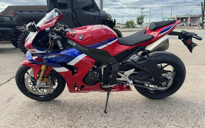 2027 Honda® CBR1000RR-R Fireblade SP