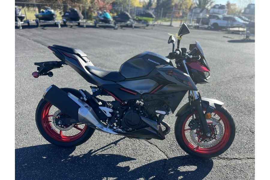 2024 Kawasaki Z500 SE ABS