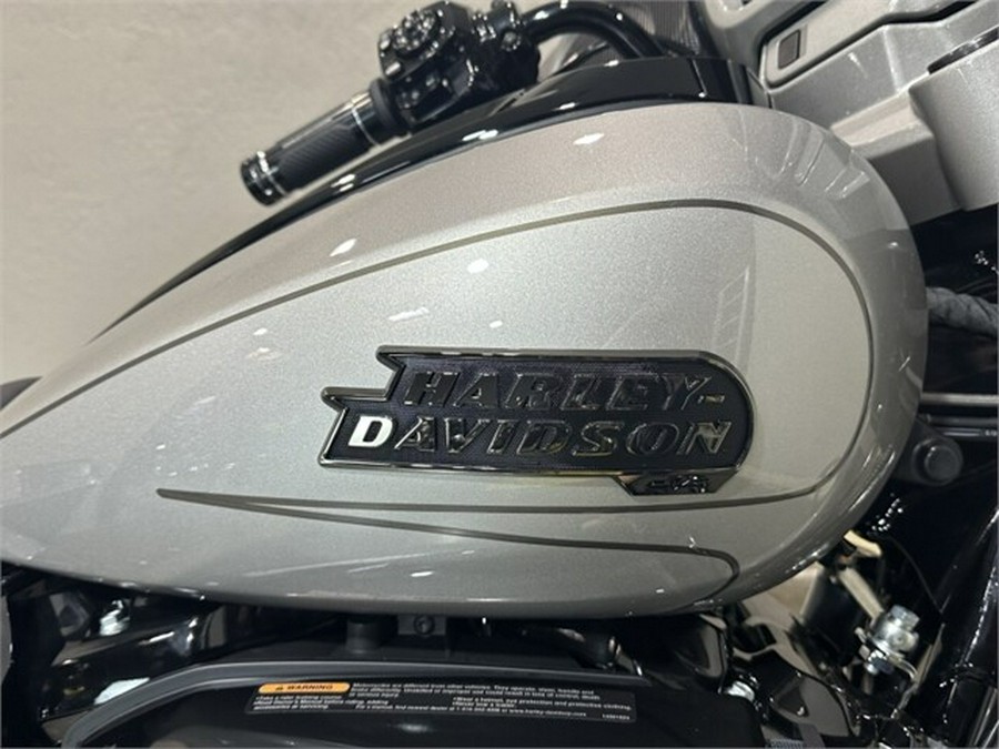 Harley-Davidson CVO™ Street Glide 2023 FLHXSE 84362948 DARK PLATINUM