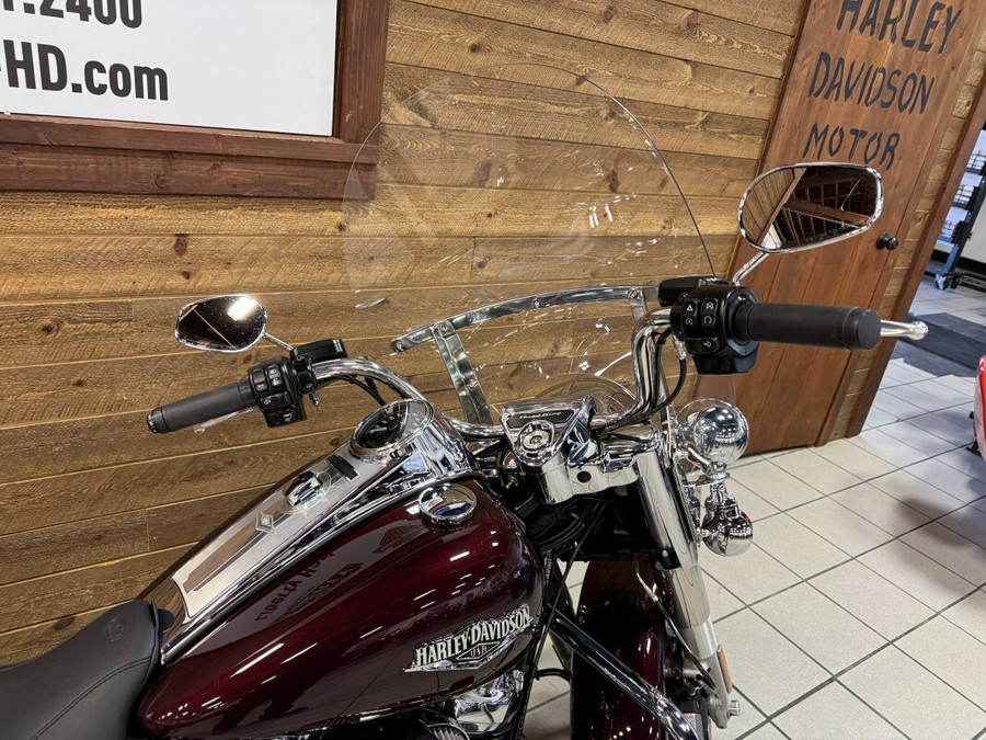2018 Harley-Davidson® Road King® Twisted Cherry FLHR