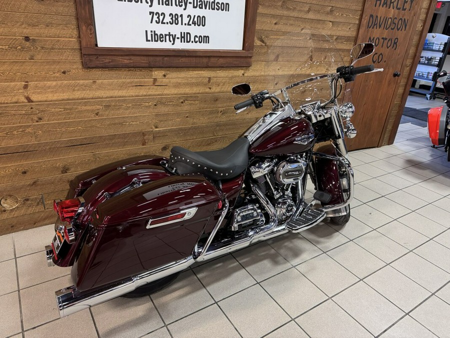 2018 Harley-Davidson® Road King® Twisted Cherry FLHR