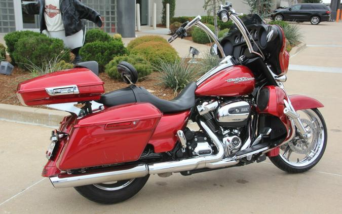 2018 Harley-Davidson Street Glide Wicked Red