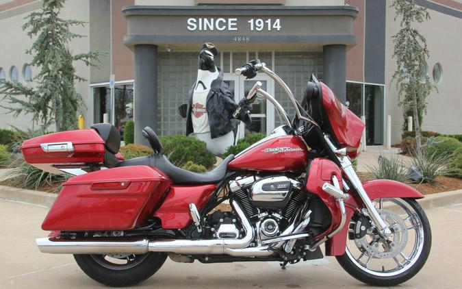 2018 Harley-Davidson Street Glide Wicked Red