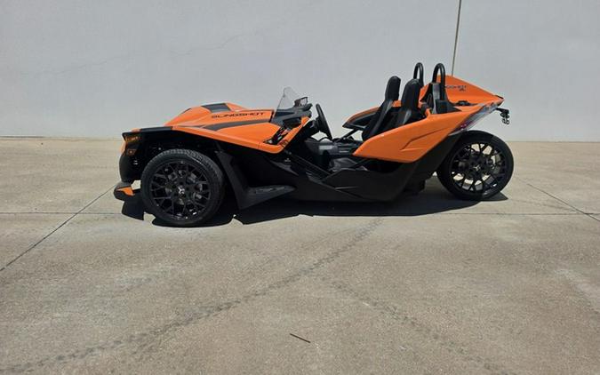 2026 Polaris Slingshot SL AutoDrive Sunburst Orange