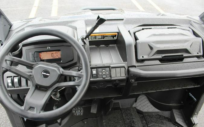 2024 Can-Am SSV DEF XT 62 HD9 BK 24 XT HD9
