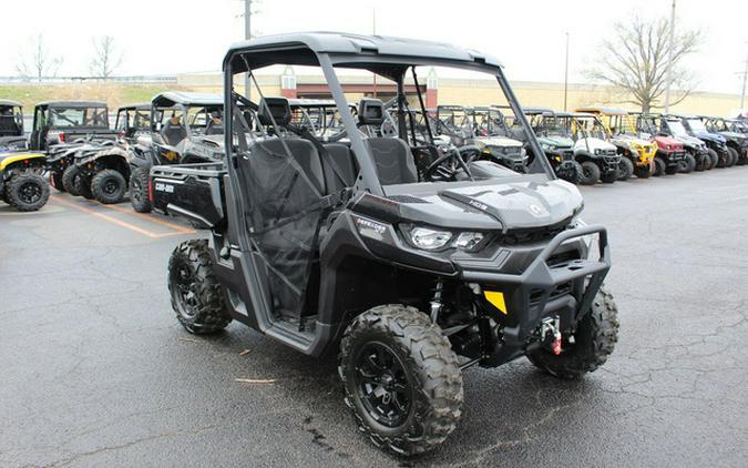 2024 Can-Am SSV DEF XT 62 HD9 BK 24 XT HD9