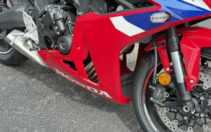 2026 Honda CBR650R E-Clutch Grand Prix Red - 202980