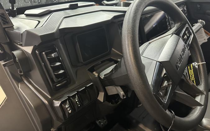 2027 Can-Am Defender XU Limited HD11