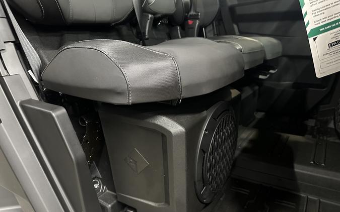 2027 Can-Am Defender XU Limited HD11