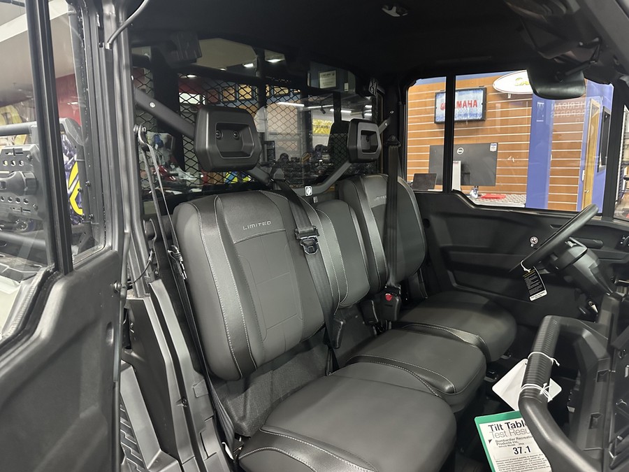 2027 Can-Am Defender XU Limited HD11