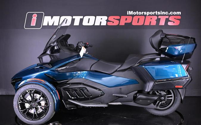 2023 Can-Am® Spyder RT Limited Dark Wheels