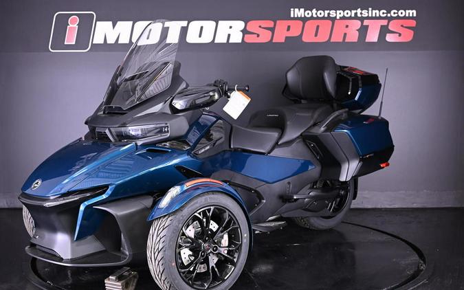 2023 Can-Am® Spyder RT Limited Dark Wheels