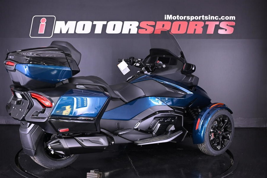 2023 Can-Am® Spyder RT Limited Dark Wheels