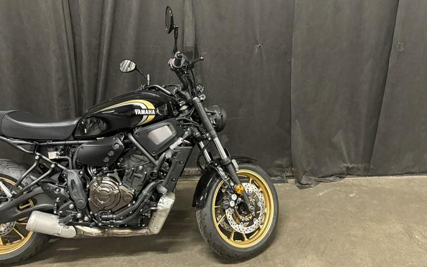 2025 Yamaha XSR700