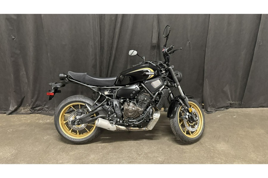 2025 Yamaha XSR700