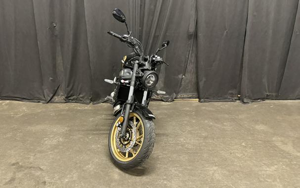 2025 Yamaha XSR700