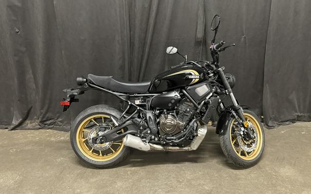 2025 Yamaha XSR700