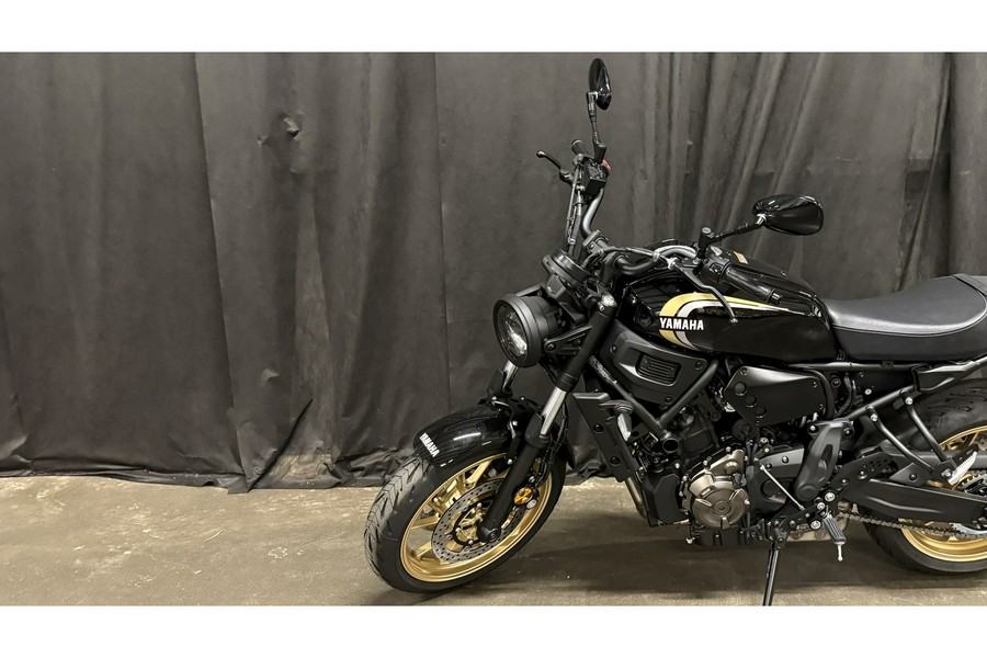 2025 Yamaha XSR700