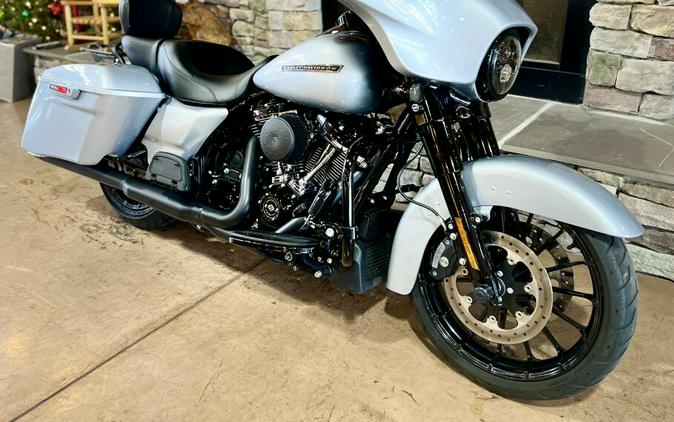 2019 FLHXS - Street Glide Special