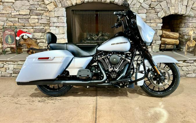 2019 FLHXS - Street Glide Special