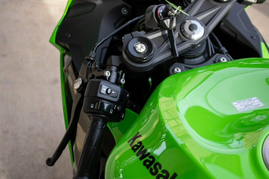 2026 KAWASAKI NINJA ZX6R