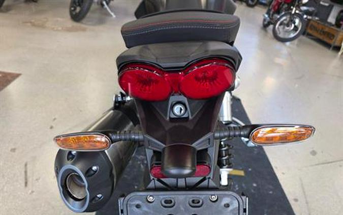 2025 Moto Guzzi V85 Strada