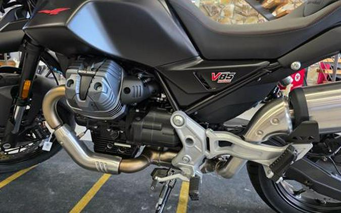 2025 Moto Guzzi V85 Strada