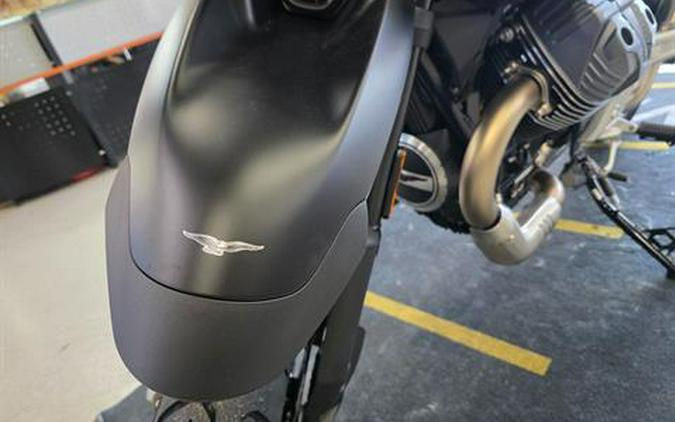 2025 Moto Guzzi V85 Strada