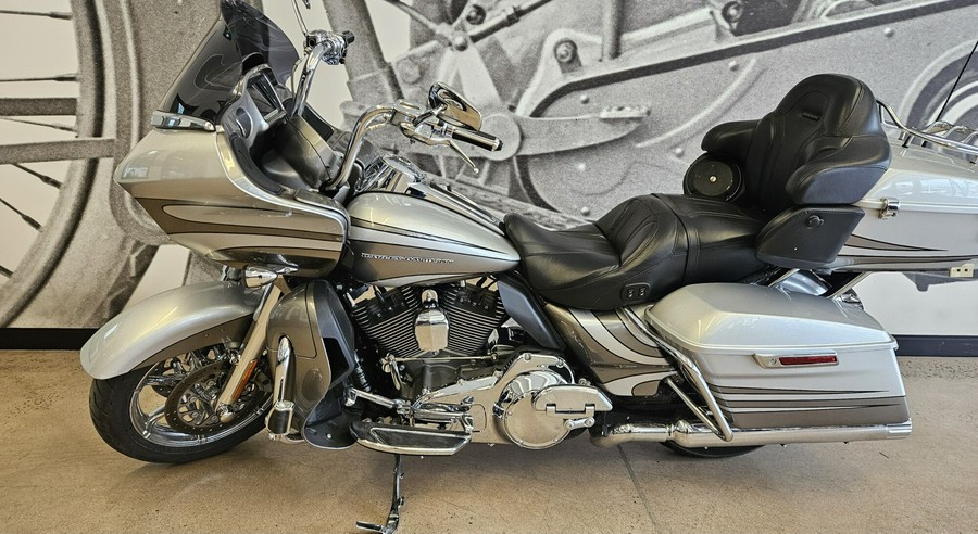 2016 CVO Road Glide Ultra FLTRUSE