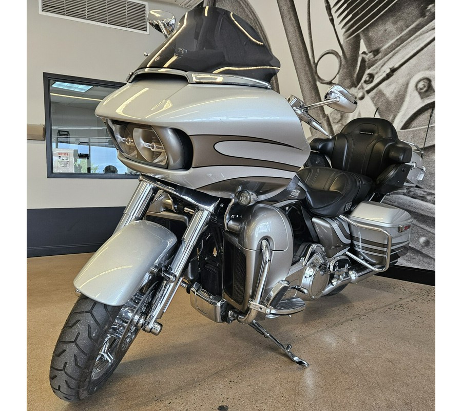2016 CVO Road Glide Ultra FLTRUSE