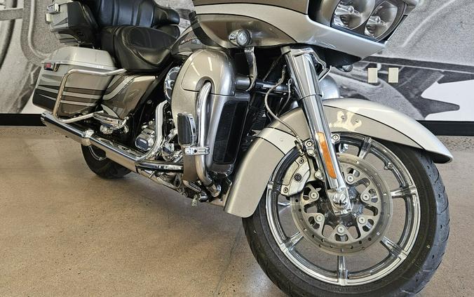 2016 CVO Road Glide Ultra FLTRUSE