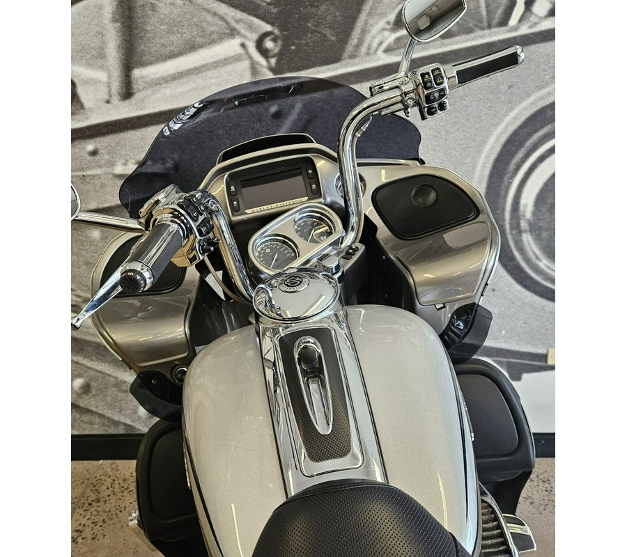 2016 CVO Road Glide Ultra FLTRUSE