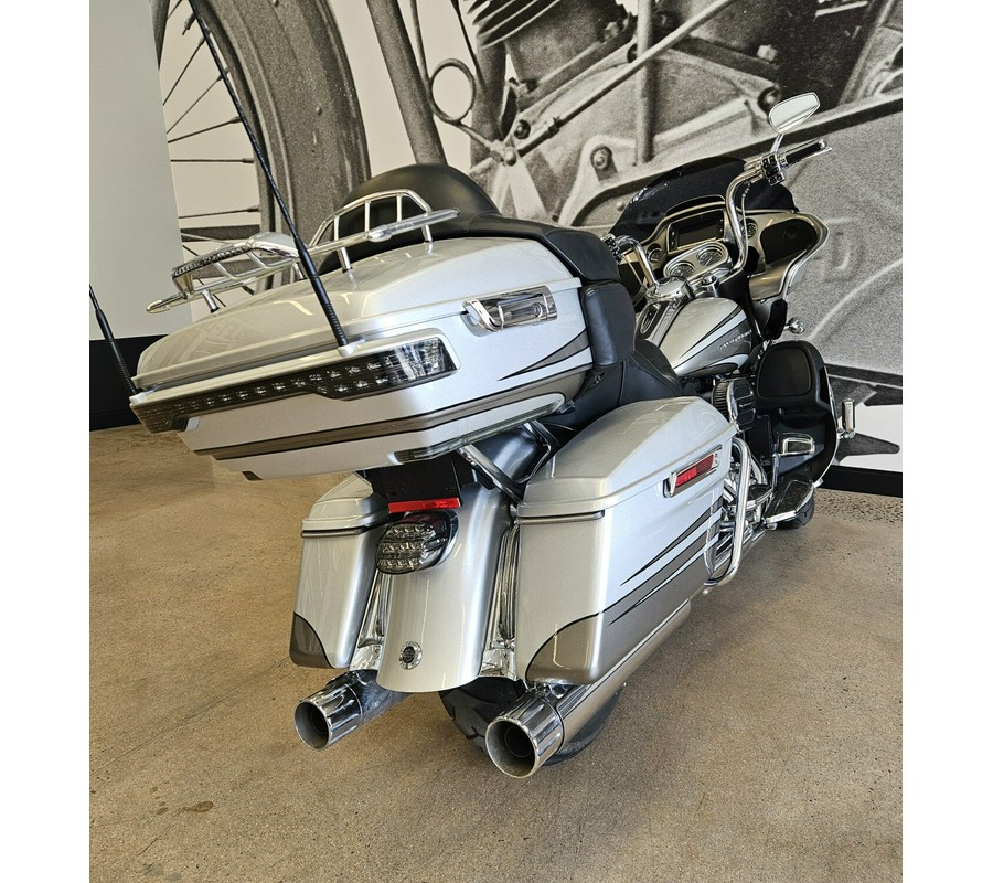 2016 CVO Road Glide Ultra FLTRUSE