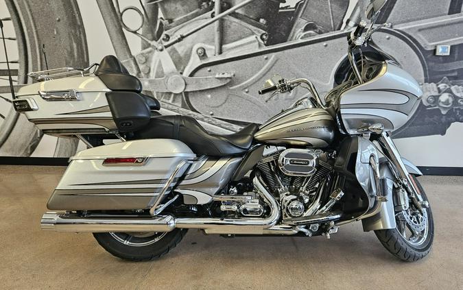 2016 CVO Road Glide Ultra FLTRUSE