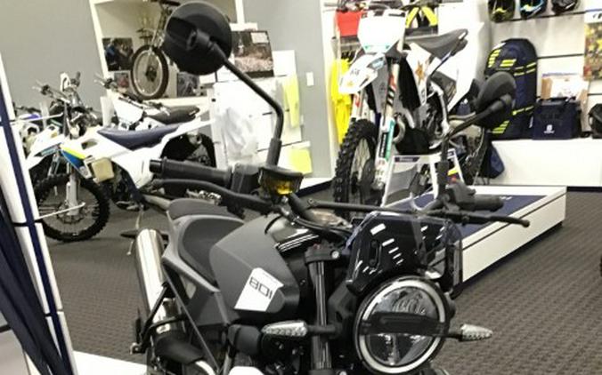 2025 Husqvarna Svartpilen 801