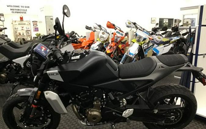 2025 Husqvarna Svartpilen 801