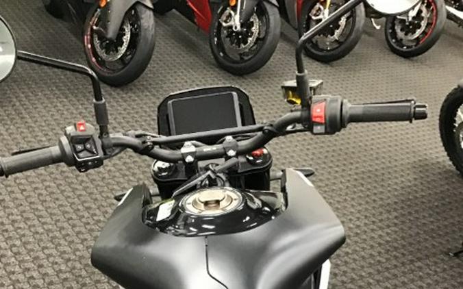 2025 Husqvarna Svartpilen 801