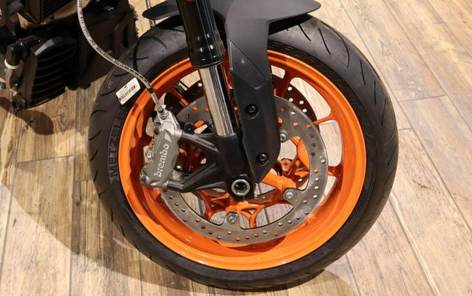 2023 Indian Motorcycle® FTR Stealth Gray/Orange Burst