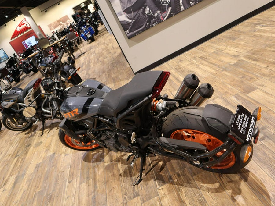 2023 Indian Motorcycle® FTR Stealth Gray/Orange Burst