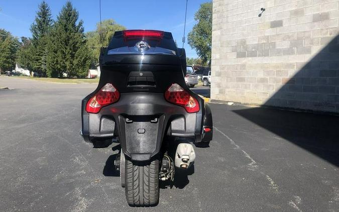 2010 Can-Am® Spyder Roadster RT-S