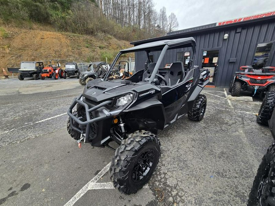 2025 Can-Am® Commander XT 700