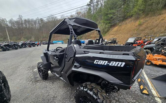 2025 Can-Am® Commander XT 700