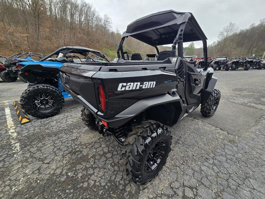 2025 Can-Am® Commander XT 700